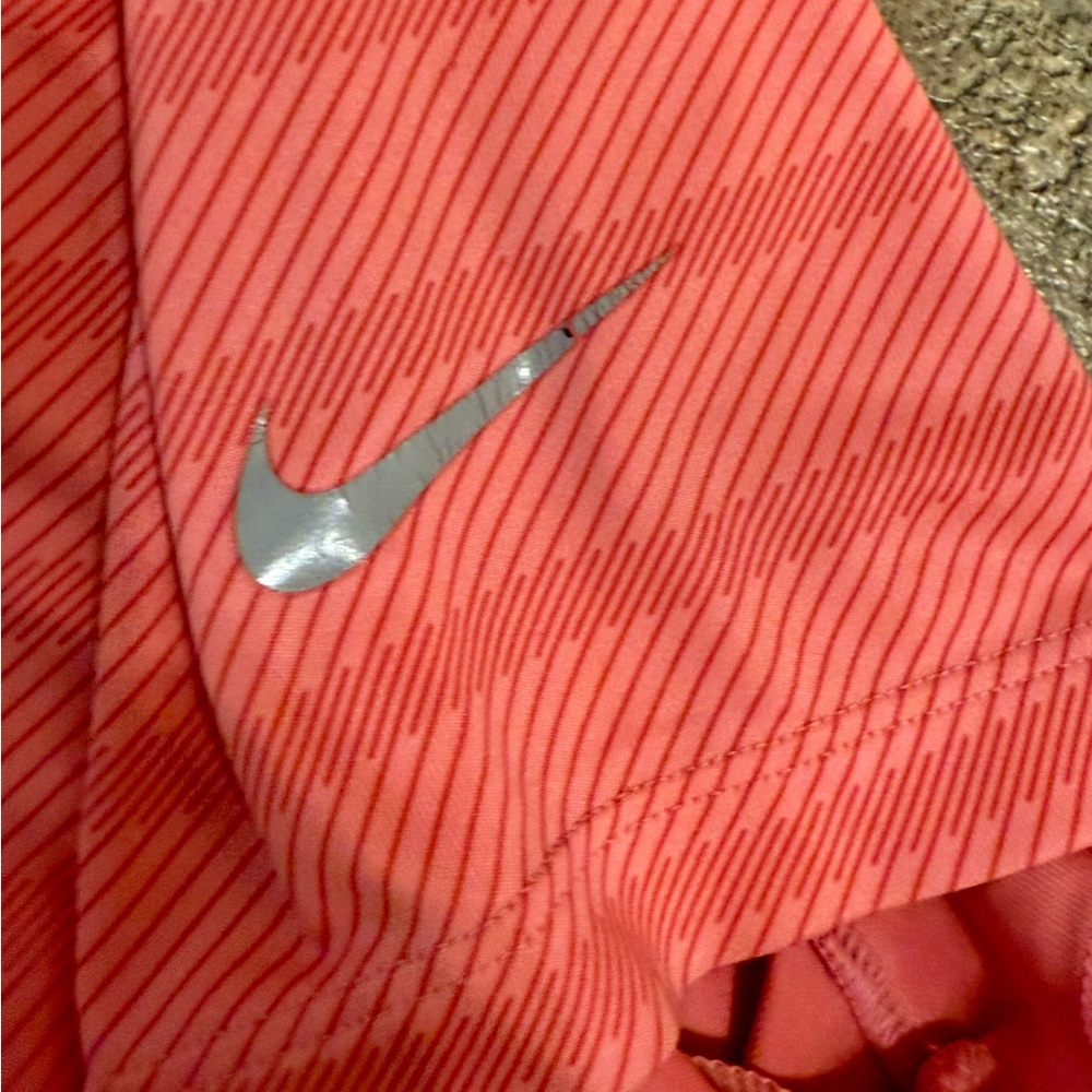 WOMENS NIKE GOLF POLO - Picture 4 of 4